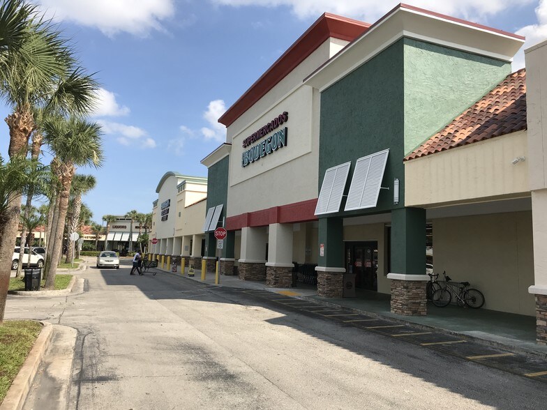 6300-6376 Forest Hill Blvd, Greenacres, FL à louer - Photo du bâtiment - Image 3 de 6