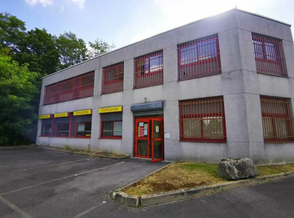 22 Ter Rue Des Malines, Lisses à louer Photo principale- Image 1 de 2