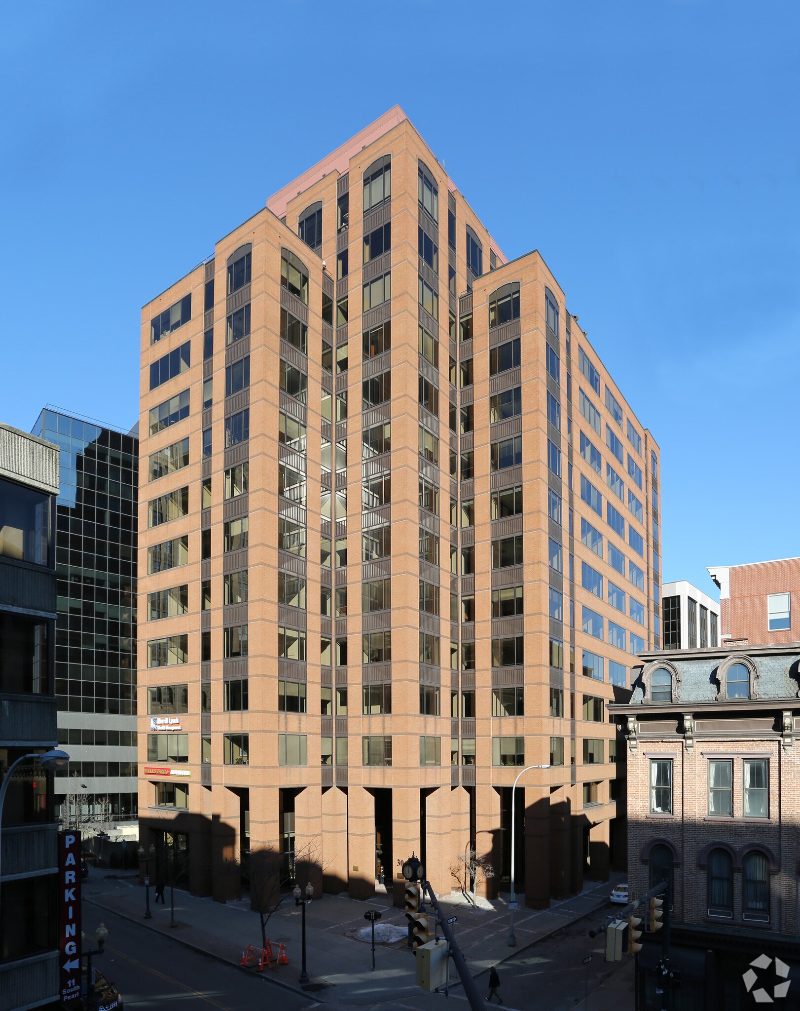 30 S Pearl St, Albany, NY à louer Photo du bâtiment- Image 1 de 13