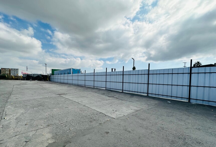 518 Quay Ave, Wilmington, CA à louer - Photo du bâtiment - Image 3 de 3