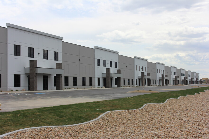 1250 N Flyer Way, Salt Lake City, UT à louer - Photo du bâtiment - Image 1 de 4