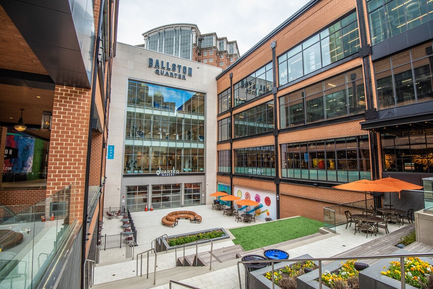 671 N Glebe Rd, Arlington, VA for lease - Building Photo - Image 3 of 12