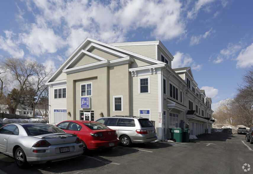 Bureau dans Beverly, MA à vendre - Photo principale - Image 1 de 1