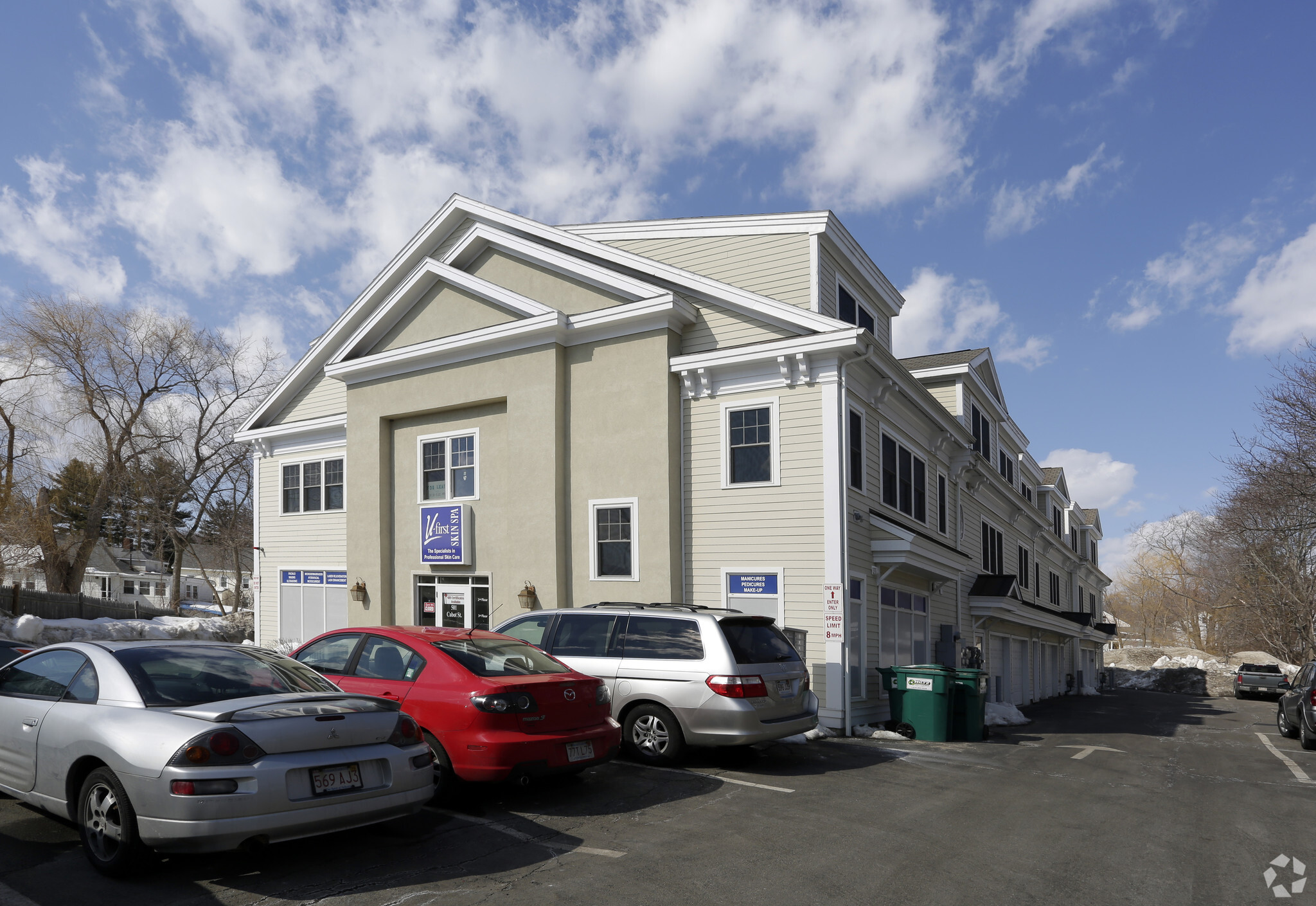 Bureau dans Beverly, MA à vendre Photo principale- Image 1 de 1