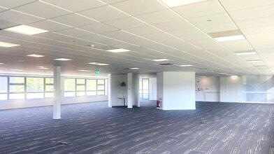 North Rd, Ellesmere Port for lease Interior Photo- Image 2 of 2