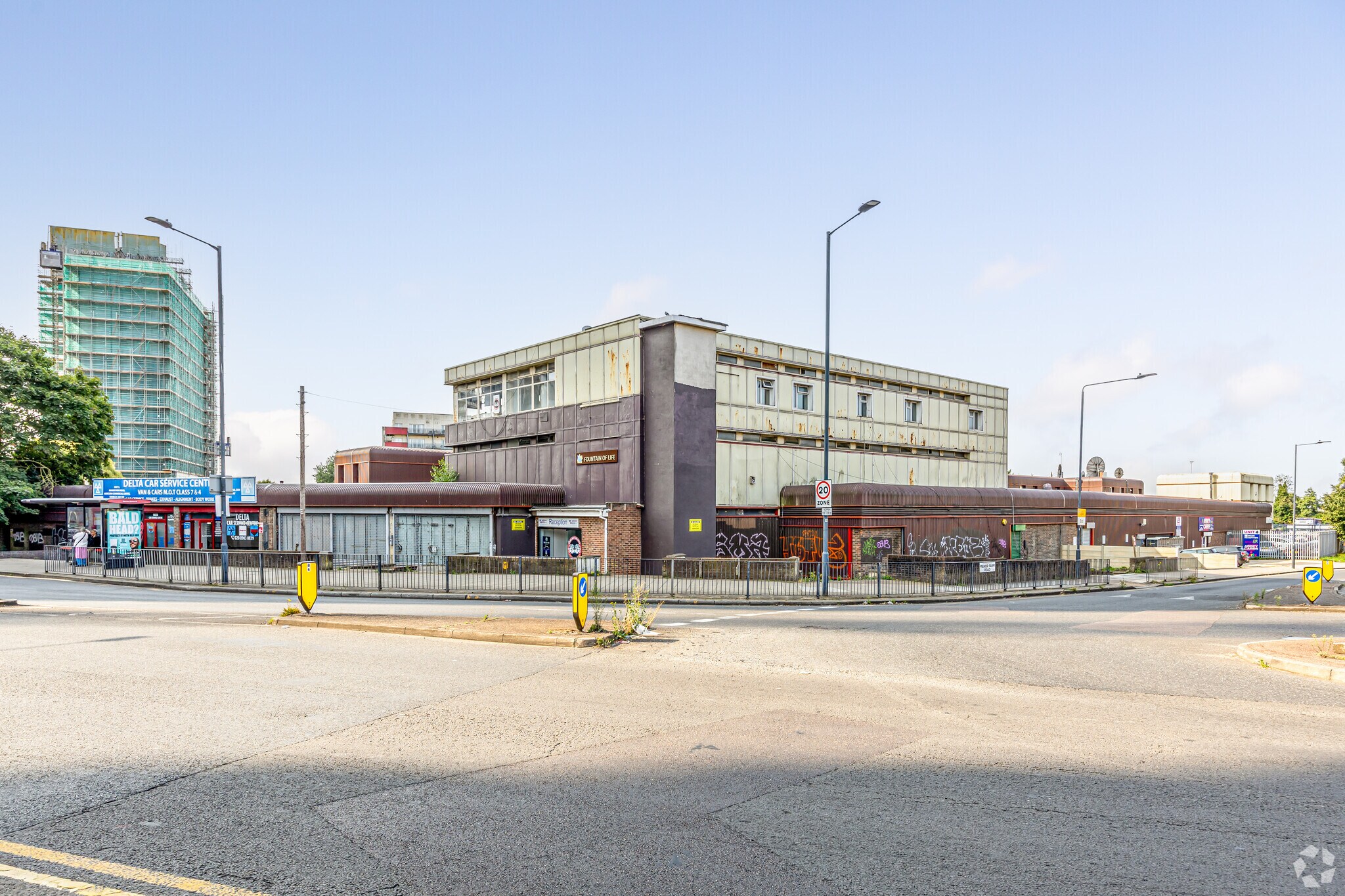 Manor Farm Rd, Wembley for lease Primary Photo- Image 1 of 5