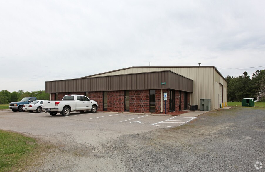 638 Tamco Rd, Reidsville, NC for sale - Primary Photo - Image 1 of 12