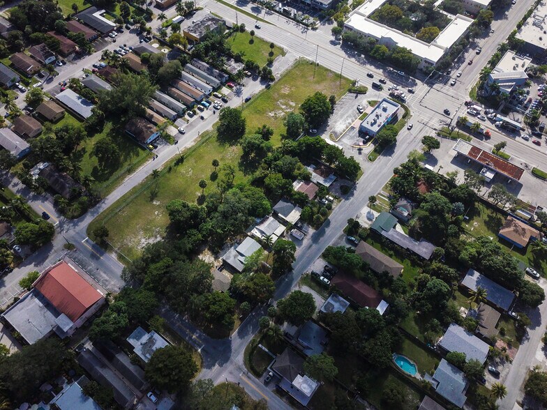 1030 NW 7th Ave, Fort Lauderdale, FL à vendre - Photo du bâtiment - Image 3 de 4