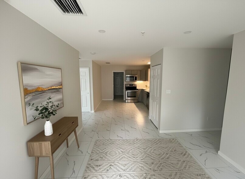 3255 J Avenue Ave, Riviera Beach, FL à vendre - Photo du bâtiment - Image 3 de 7