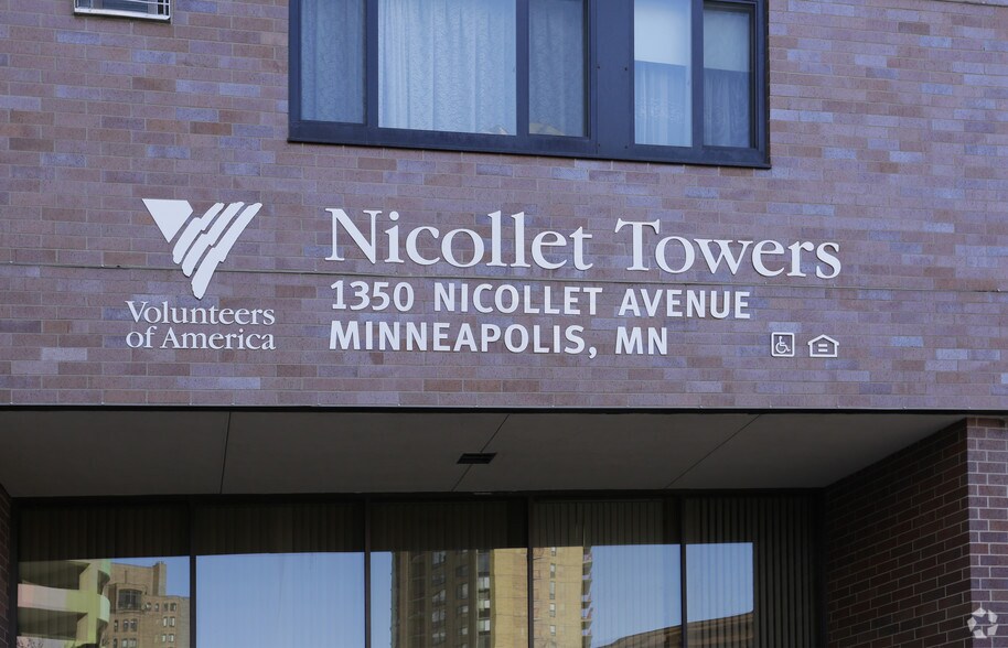 1350 Nicollet Ave, Minneapolis, MN à louer - Photo du bâtiment - Image 2 de 4