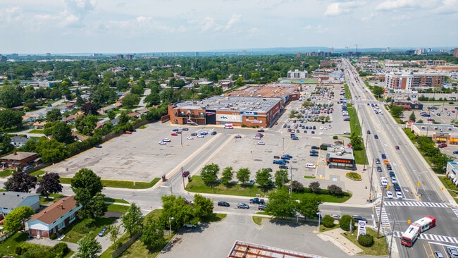 Plus de détails pour 1642 Merivale Rd, Ottawa, ON - Commerce de détail à louer