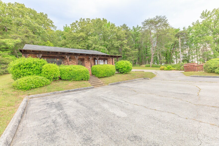 4135 Hixson Pike, Chattanooga, TN à vendre - Photo du bâtiment - Image 2 de 28