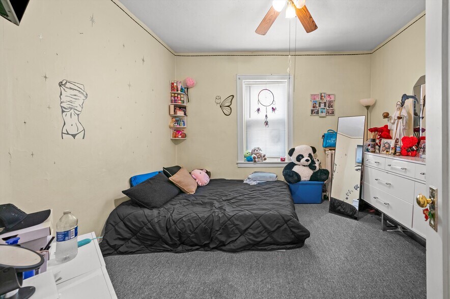 6058 S Massasoit Ave, Chicago, IL à vendre - Photo du bâtiment - Image 3 de 38