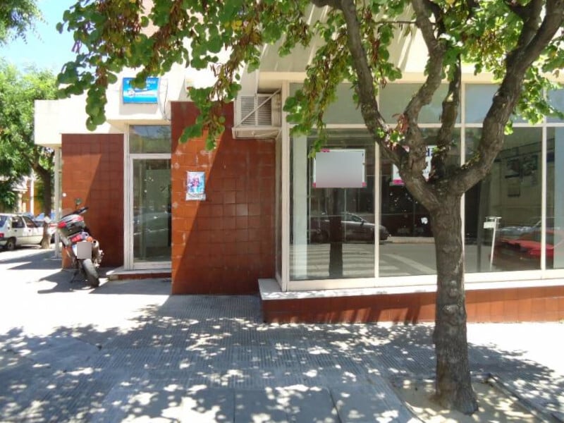 Commerce de détail dans Igualada, Barcelona à vendre Plan d’étage- Image 1 de 10