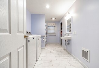 Plus de détails pour 90 Peters Ln, Blackwood, NJ - Spécialité à vendre