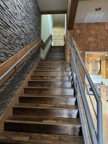 3735 Fort Worth Hwy, Hudson Oaks, TX for lease - Interior Photo - Image 2 of 4