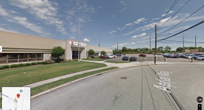 7 Aerial Way, Syosset, NY for lease Interior Photo- Image 1 of 3