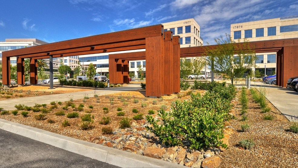 17872 Gillette Ave, Irvine, CA à louer - Autre - Image 2 de 12