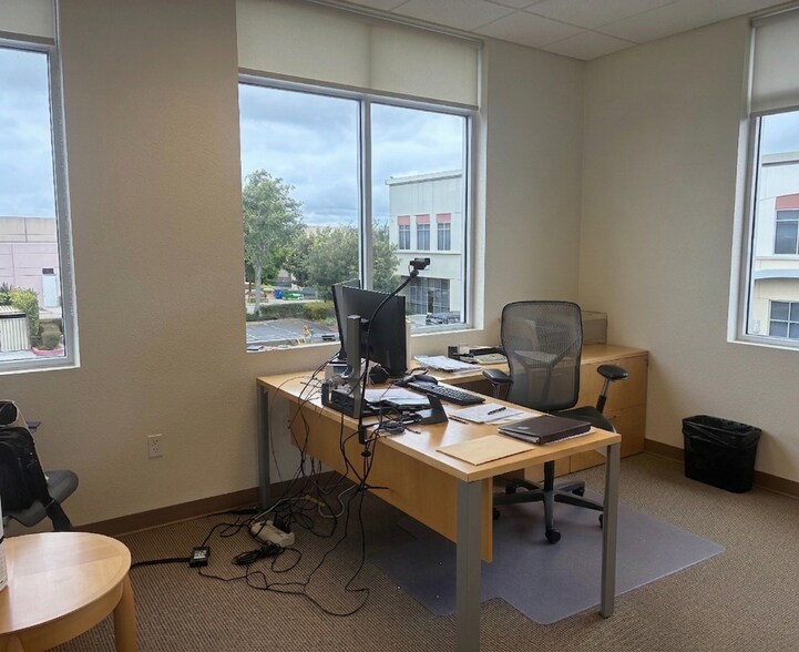 2221-2239 Harbor Bay Pky, Alameda, CA for sale - Interior Photo - Image 2 of 7