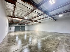 9825 Painter Ave, Santa Fe Springs, CA à louer Photo intérieure- Image 2 de 8