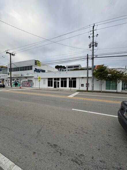 2622 N Miami Ave, Miami, FL à louer - Photo du bâtiment - Image 2 de 7