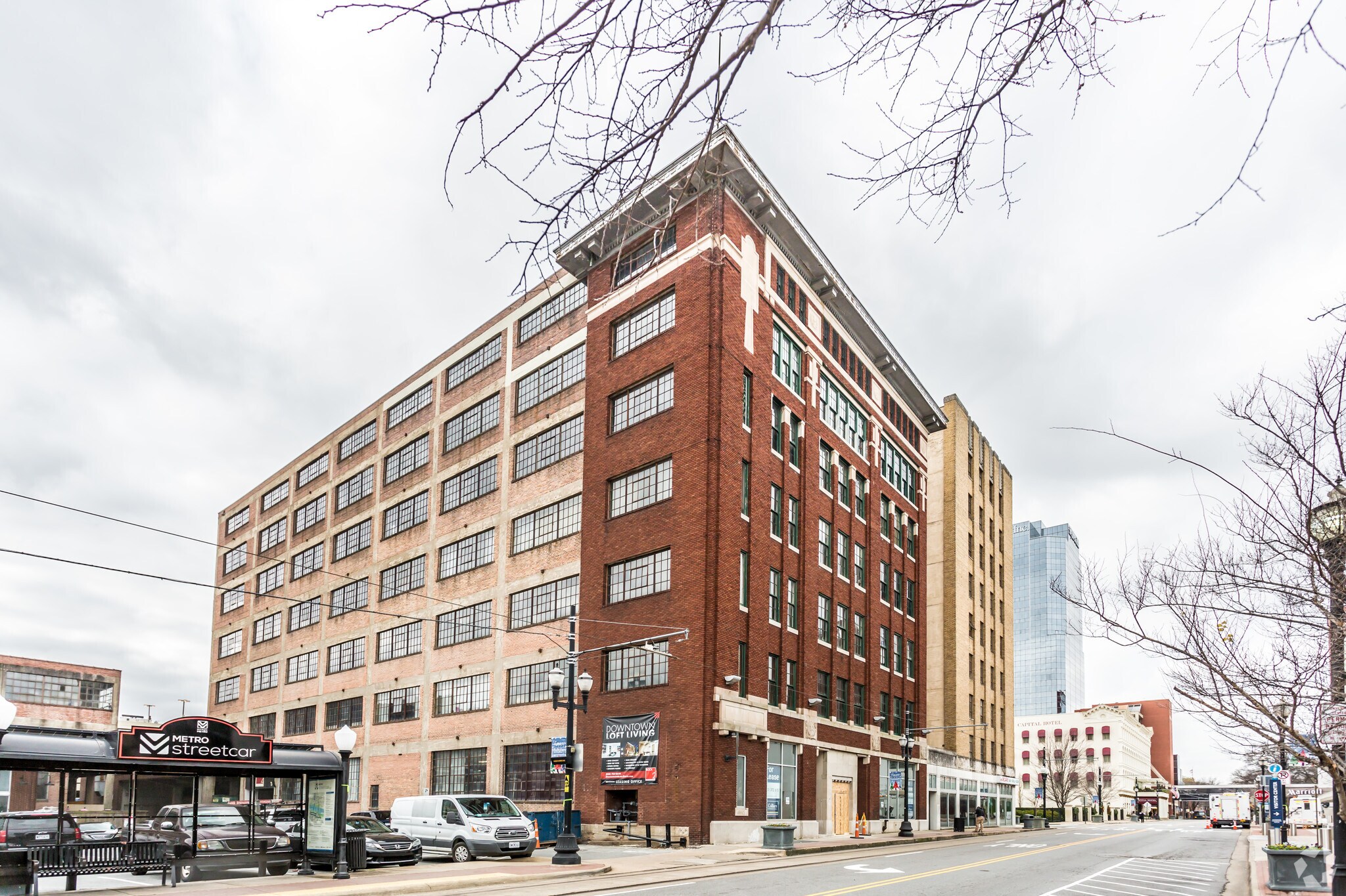 107-123 E Markham St, Little Rock, AR for lease Building Photo- Image 1 of 15