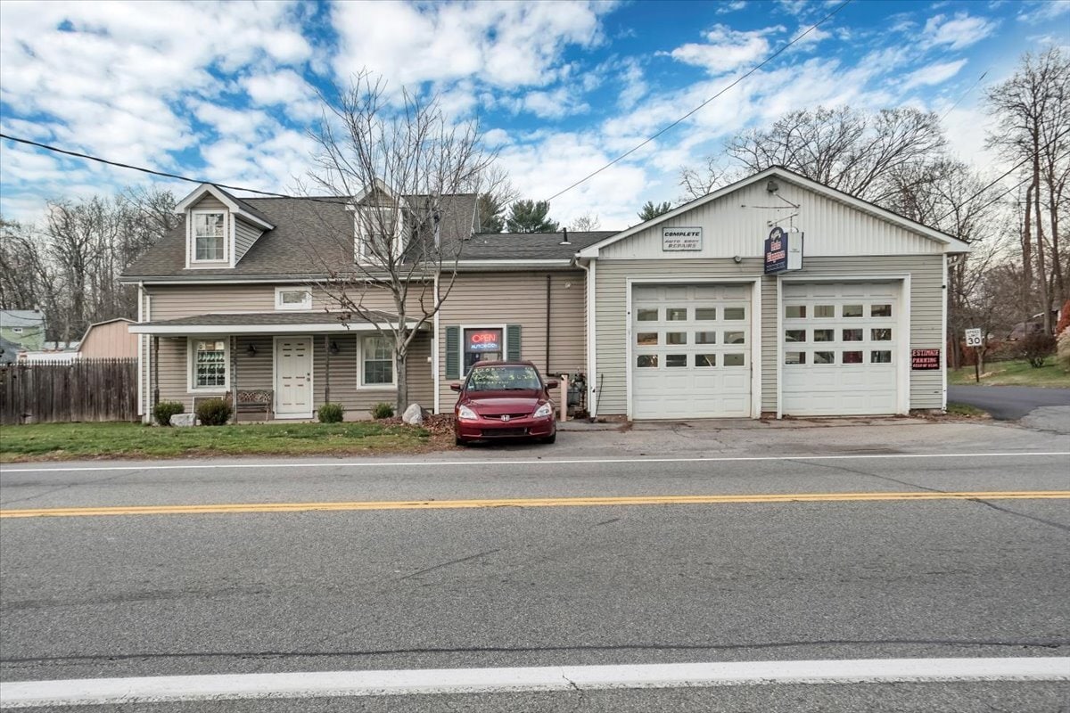 3 Marlorville Rd, Wappingers Falls, NY for sale Primary Photo- Image 1 of 40