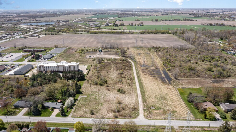 3868 2 Mile Rd, Bay City, MI à vendre - Photo du bâtiment - Image 2 de 9