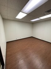 705 N Greenville Ave, Allen, TX à louer Photo intérieure- Image 1 de 1