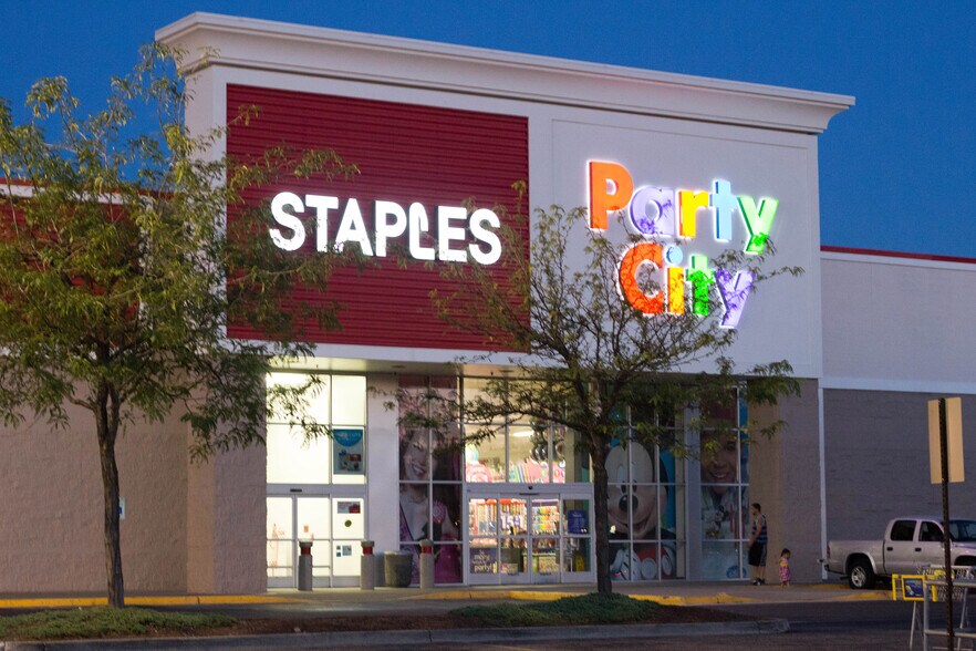 10100 N Newport Hwy, Spokane, WA à louer - Photo du bâtiment - Image 2 de 9