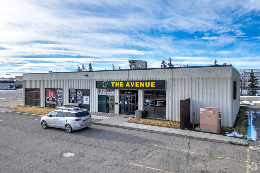 1111 33 St NE, Calgary, AB à vendre - Photo du bâtiment - Image 2 de 5