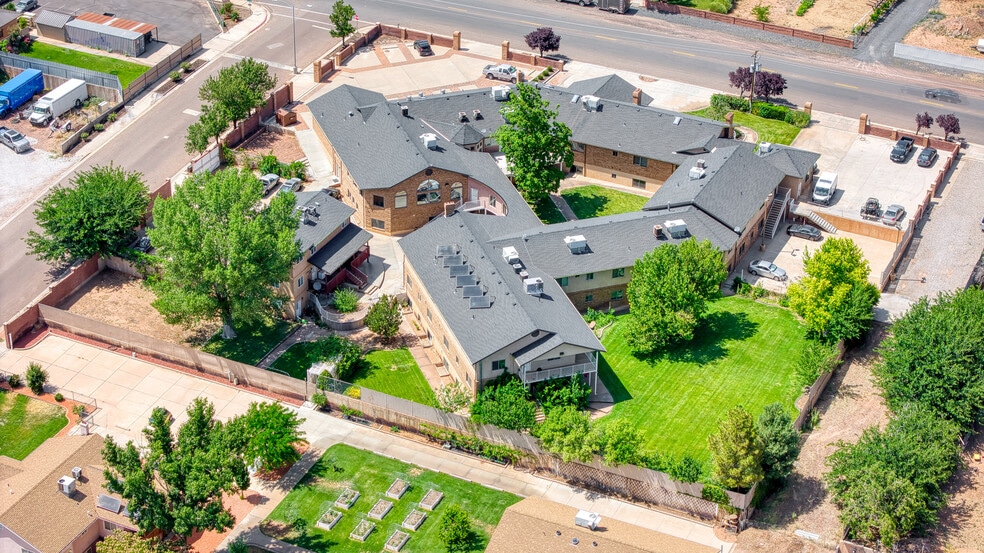 985 W Utah Ave, Hildale, UT à vendre - Photo du bâtiment - Image 2 de 7