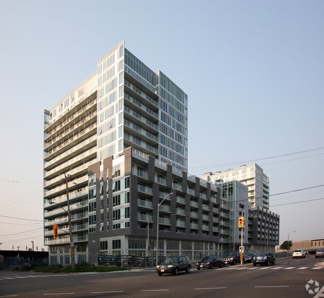 545-565 Wilson Ave, Toronto, ON for sale - Primary Photo - Image 1 of 1