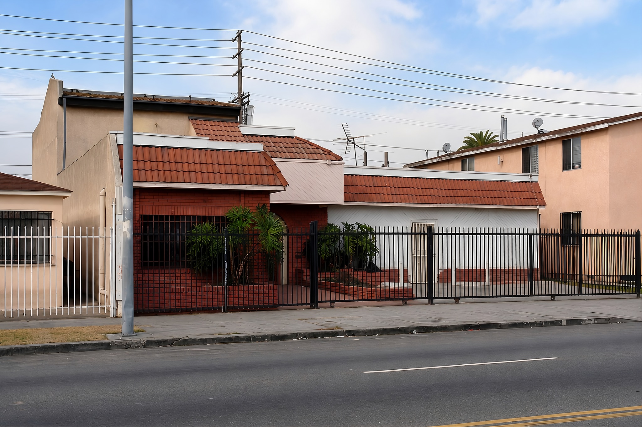 9511 S San Pedro St, Los Angeles, CA à vendre Photo du bâtiment- Image 1 de 3