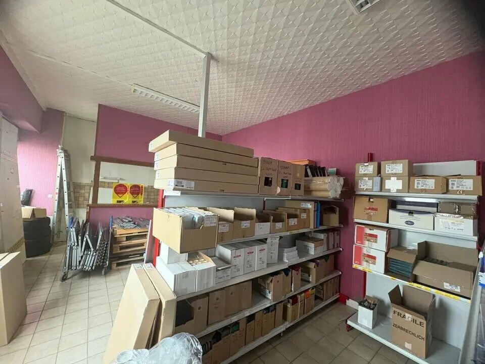 Flex in Savigny-le-Temple for lease Interior Photo- Image 1 of 8