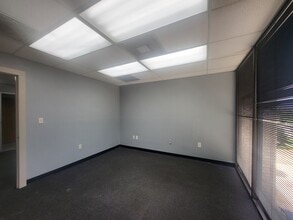 7240 Crowder Blvd, New Orleans, LA for lease Interior Photo- Image 2 of 2