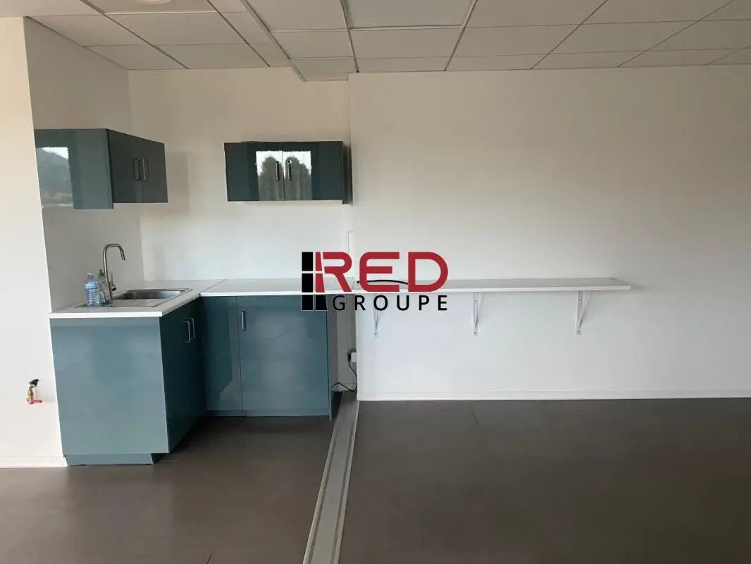 Office in Aubagne for lease Building Photo- Image 1 of 6