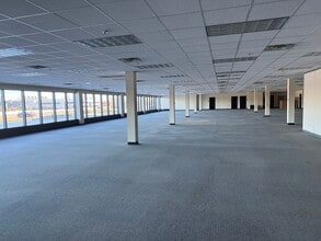 40 W Highland Park Dr NE, Hutchinson, MN for lease Interior Photo- Image 2 of 8