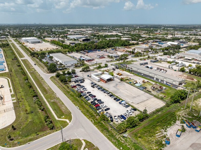 8181 Mainline Pky, Fort Myers, FL à louer - Aérien - Image 2 de 4