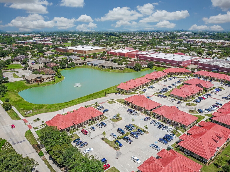 4502 Riverstone Blvd, Missouri City, TX for sale - Primary Photo - Image 2 of 19