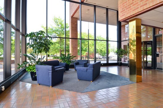 8831-8833 Gross Point Rd, Skokie, IL à louer - Photo intérieure - Image 2 de 19