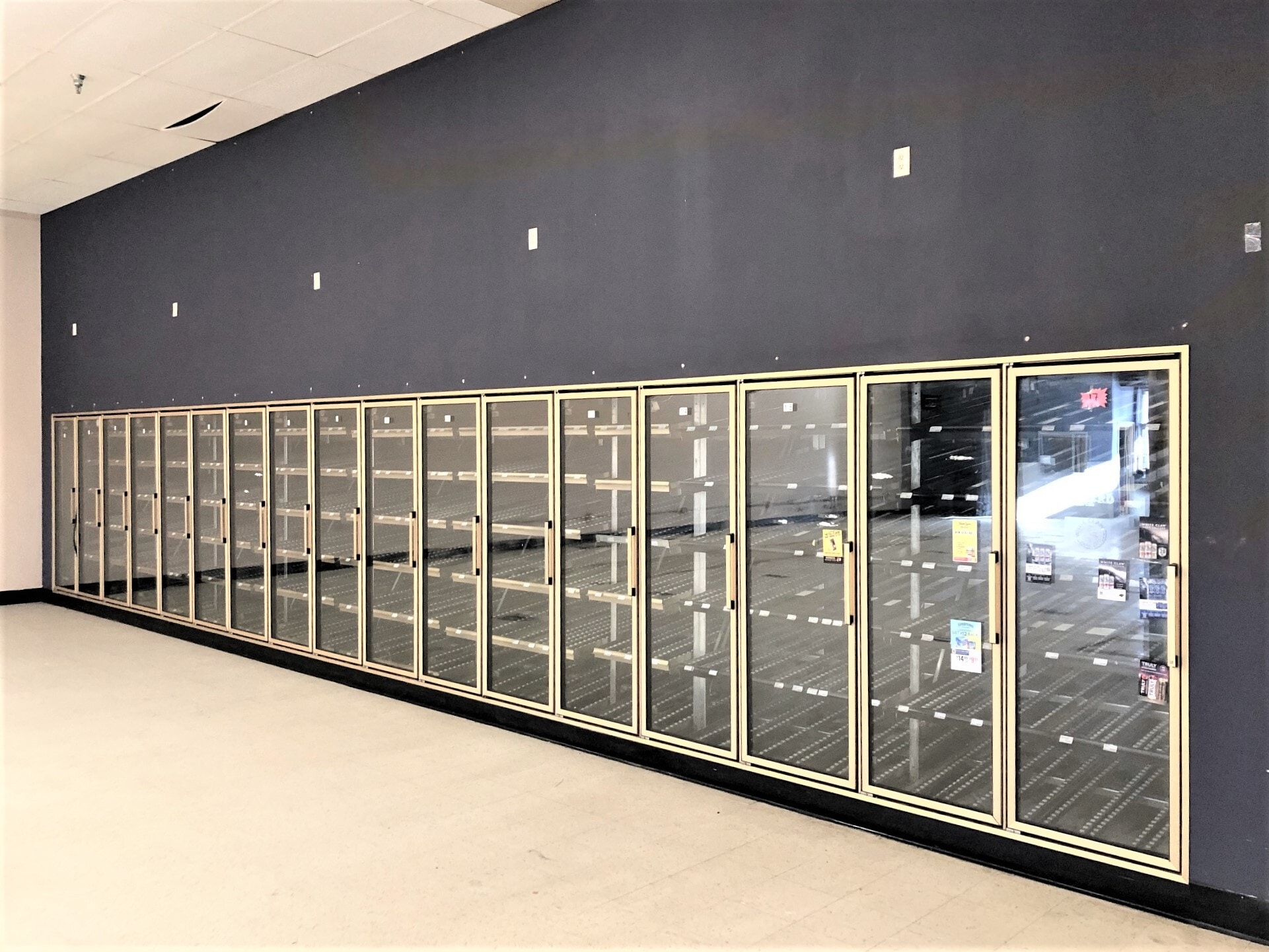 7600-7658 Brooklyn Blvd, Brooklyn Park, MN for lease Interior Photo- Image 1 of 4