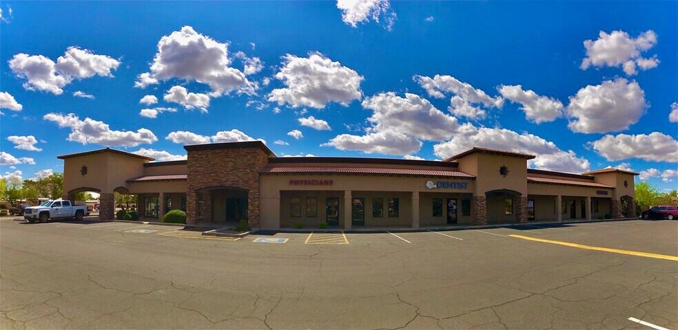 590 N Alma School Rd, Chandler, AZ à louer - Photo du bâtiment - Image 2 de 11