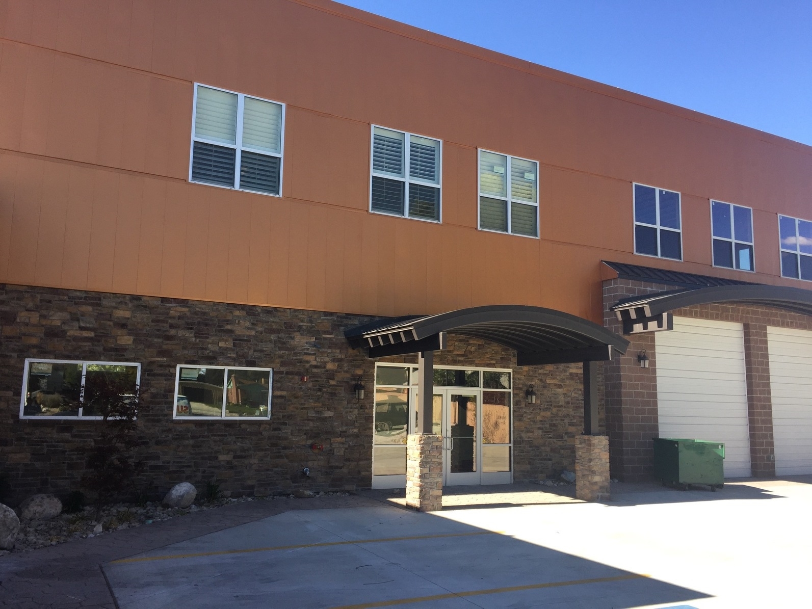 10520 S 700 E, Sandy, UT for lease Building Photo- Image 1 of 8