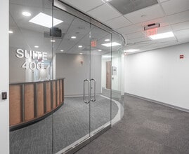 1800 Alexander Bell Dr, Reston, VA à louer Photo intérieure- Image 2 de 4