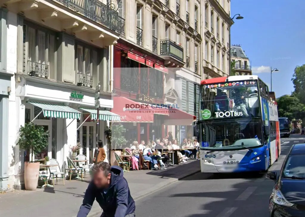 Retail in Paris for lease Building Photo- Image 1 of 3