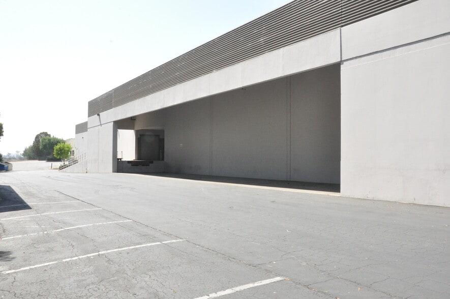 225-265 Westridge Dr, Watsonville, CA for lease - Building Photo - Image 3 of 3