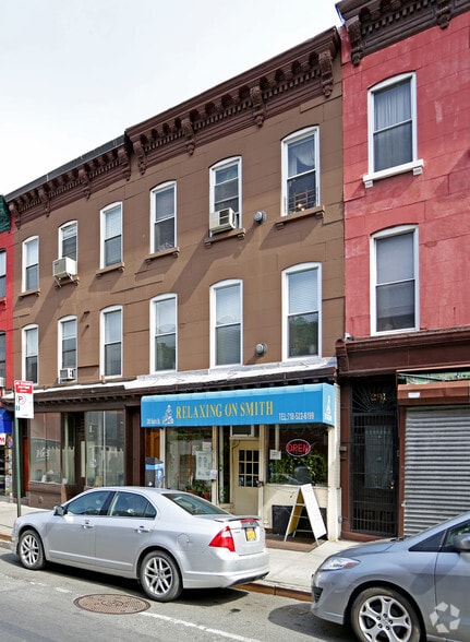 289 Smith St, Brooklyn, NY for lease - Primary Photo - Image 1 of 6