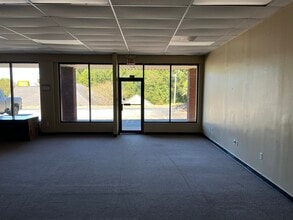 1062 Bear Creek Blvd, Hampton, GA for lease Interior Photo- Image 2 of 5