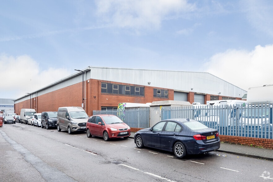 46-50 Standard Rd, London for lease - Building Photo - Image 2 of 3